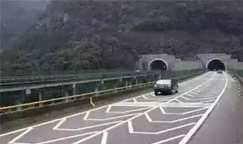 错觉线标识